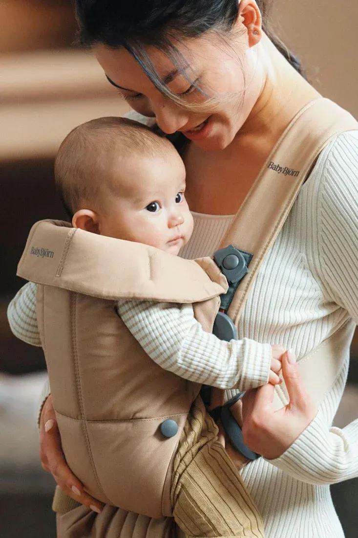 Сумка-кенгуру BabyBjorn Mini Woven / 0210.26 (Beige) — фото 2