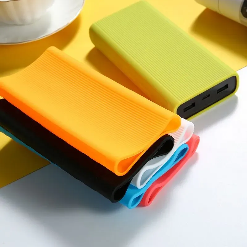 Чехол для портативного ЗУ Bingo Silicone для Xiaomi Power Bank PLM07ZM/PB2050ZM/PLM18ZM (белый) — фото 2