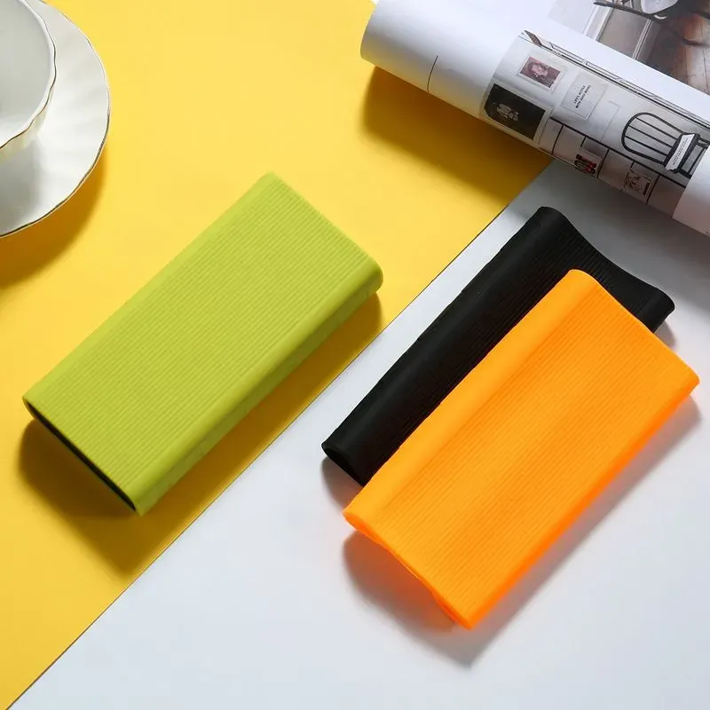 Чехол для портативного ЗУ Bingo Silicone для Xiaomi Power Bank PLM07ZM/PB2050ZM/PLM18ZM (белый) — фото 4