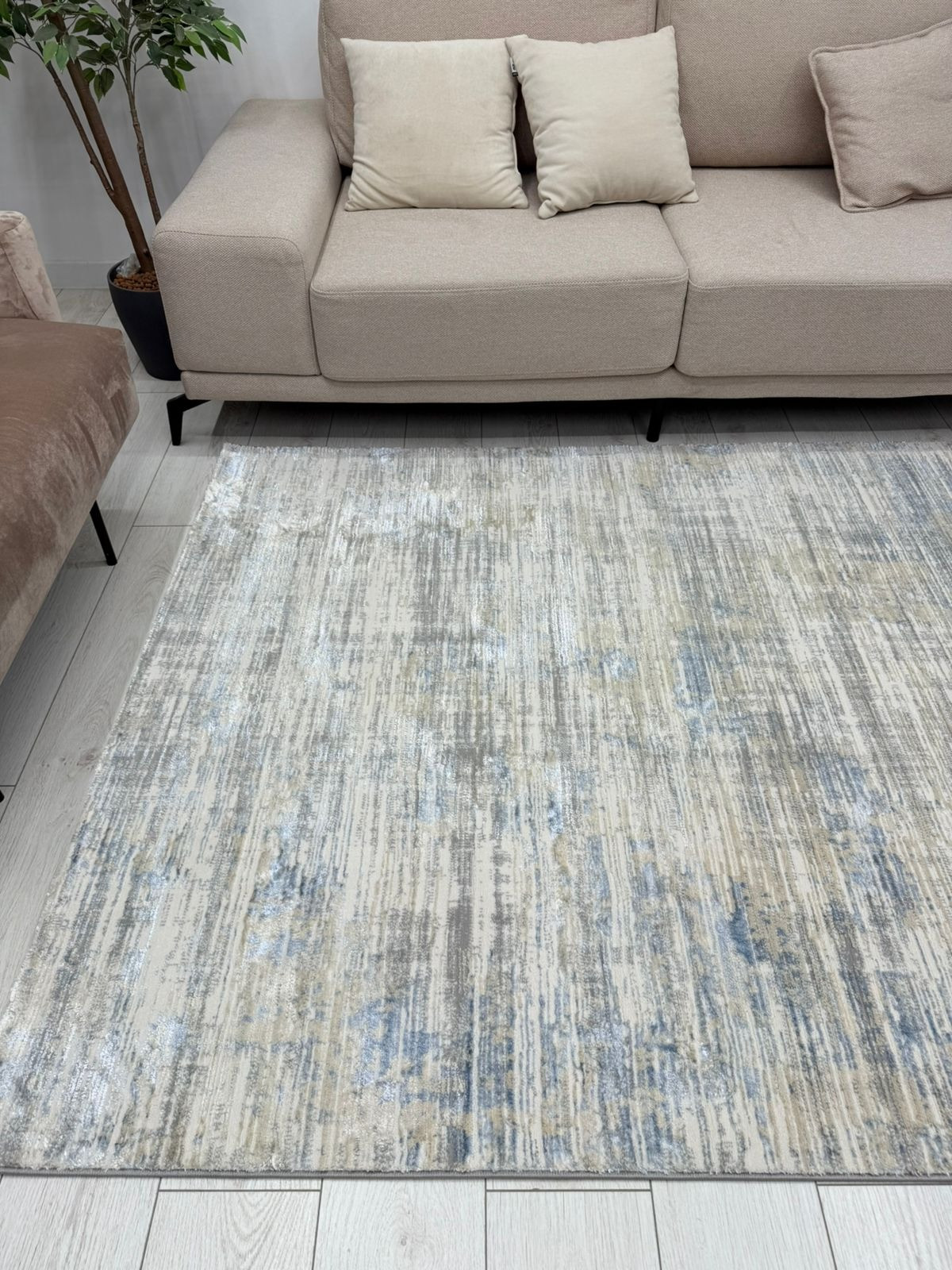 Ковер Radjab Carpet Амальфи Прямоугольник A3580A / 13621 (1.6x2.3, Ivory/L.Bule) — фото 5