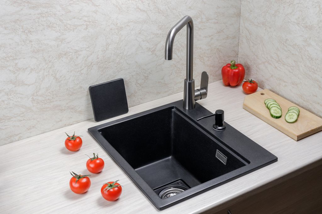Мойка кухонная Marblan Comfort 48 (оникс, с сифоном и колландером) — фото 4