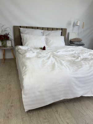 Комплект постельного белья Samsara Страйп-сатин Евро 50х70 (белый, простыня на резинке)