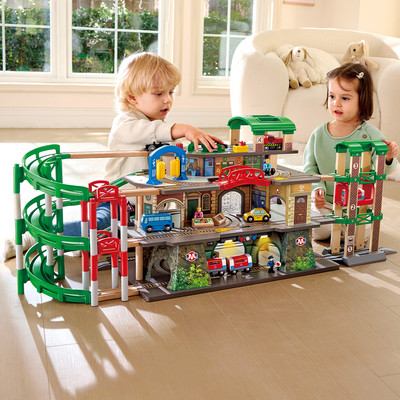 Железная дорога игрушечная Hape Многоуровневая железная дорога / E3883_HP