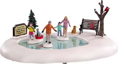Статуэтка Lemax General День семейного катания на коньках / 04715