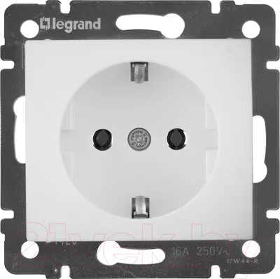Розетка Legrand Valena 774420 (белый)