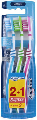 Набор зубных щеток Aquafresh In Between Clean средняя (3шт)