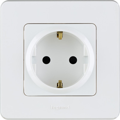 Розетка Legrand Inspiria 673730 (белый)