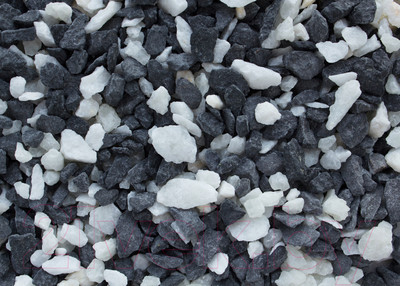 Щебень декоративный РуБелЭко Мрамор/гранит декоративный 5-10мм (20кг, черный/белый)