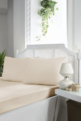 Простыня с наволочками Karven На резинке 180x200(+30см)/50x70(2) / Р 904 v2 (кремовый)