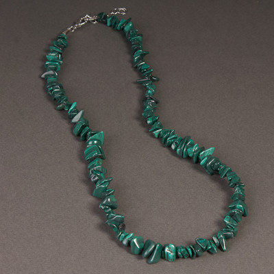 Бусы Wolves Малахит 1014