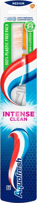 Зубная щетка Aquafresh Intense Clean