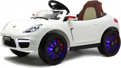 Детский автомобиль RiverToys A444AA (кожа-EVA, белый)