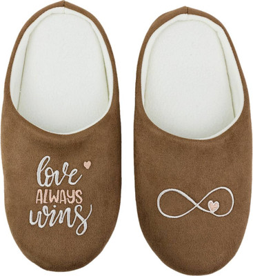 Тапочки домашние HOME Line 05Т-535 (р-р 37-38, Love Always, темно-бежевый)