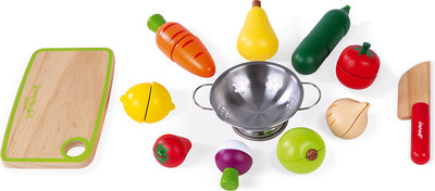 Набор игрушечных продуктов Janod Набор фруктов и овощей с дуршлагом и дерев. ножом в ящике J06607