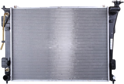 Радиатор системы охлаждения Nissens 675012