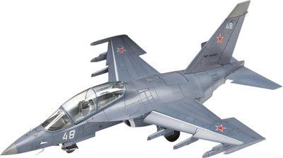 Сборная модель Звезда Российский лёгкий штурмовик Як-130 / 4821