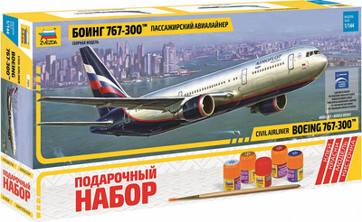 Сборная модель Звезда Пассажирский авиалайнер Боинг 767-300 / 7005П