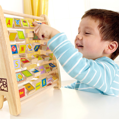 Развивающая игрушка Hape Счеты Английский алфавит / E1002_HP