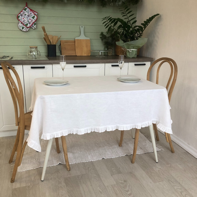 Скатерть ОМурМебель 150x120см прямоугольная с рюшами (белый)
