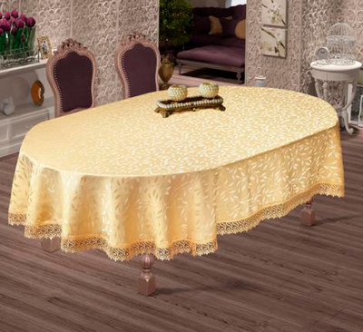 Скатерть DO&CO c гипюром 160x220 / 8525 (овал, золотой)