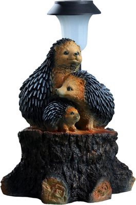 Садовая фигура-светильник Хорошие сувениры Три ежа на пне с фонарем / 3622924