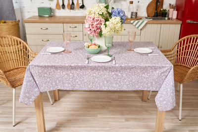 Скатерть Stolima Декор-шанс 5010-2 Цветочная фантазия/Спелая черника (110x130)
