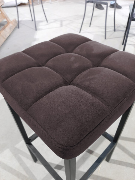 Изображение товара Табурет барный Древпром Камелот ДП2-07 полубарный (черный матовый/катания стоун)