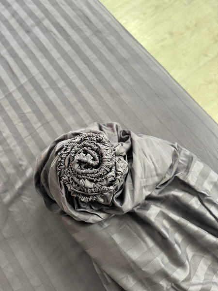 Изображение товара Комплект постельного белья Samsara Страйп-сатин Дуэт 50х70 (мокрый асфальт, простыня на резинке)