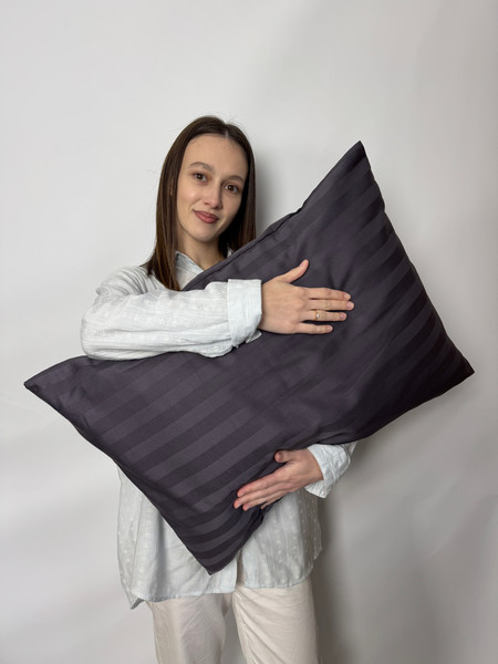 Изображение товара Комплект постельного белья Samsara Страйп-сатин 2сп 50х70 (мокрый асфальт, простыня на резинке)