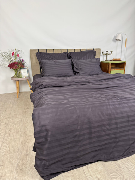 Изображение товара Комплект постельного белья Samsara Страйп-сатин Евро 70х70 (мокрый асфальт, простыня на резинке)