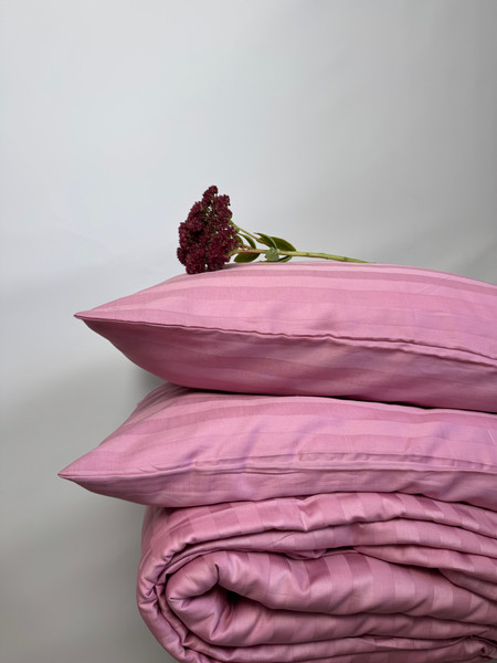 Изображение товара Комплект постельного белья Samsara Страйп-сатин 2сп 70х70 (пудра, простыня на резинке)