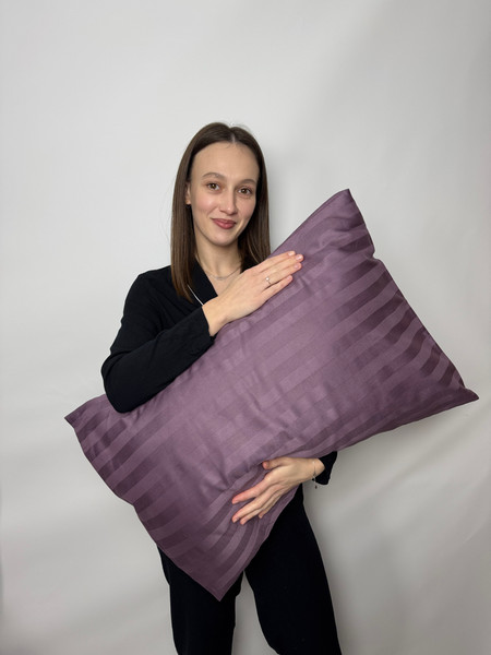 Изображение товара Комплект постельного белья Samsara Страйп-сатин Евро 70х70 (черника, простыня на резинке)