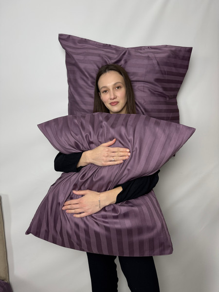 Изображение товара Комплект постельного белья Samsara Страйп-сатин Евро 70х70 (черника, простыня на резинке)