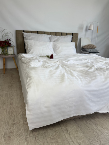 Изображение товара Комплект постельного белья Samsara Страйп-сатин 2сп 50х70 (белый, простыня на резинке)