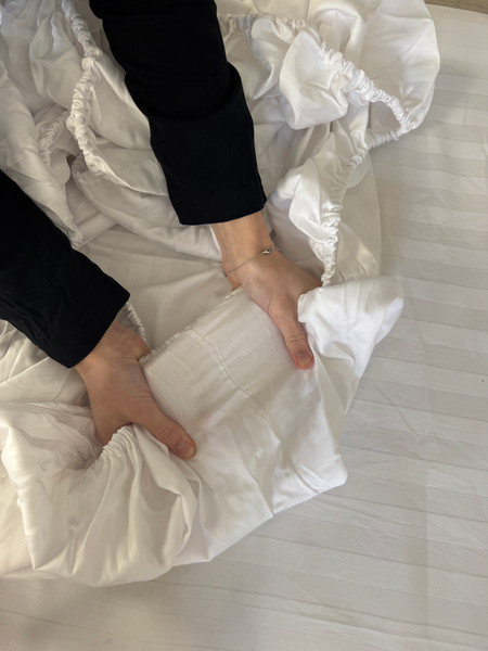 Изображение товара Комплект постельного белья Samsara Страйп-сатин 2сп 50х70 (белый, простыня на резинке)