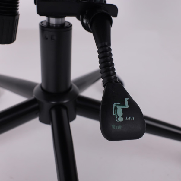 Изображение товара Кресло офисное AksHome Indigo ( красный/черный)