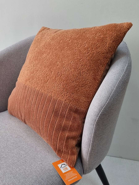 Изображение товара Наволочка декоративная MATEX Tufted Velvet / ALEX-47 (красно-коричневый)