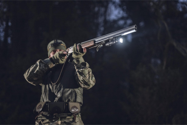 Изображение товара Фонарь Armytek Dobermann Pro Max Magnet USB / F08401C (белый)