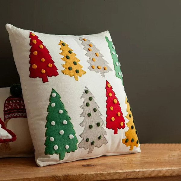 Изображение товара Чехол на подушку Tkano New Year Essential Jolly forest TK25-CC0026 