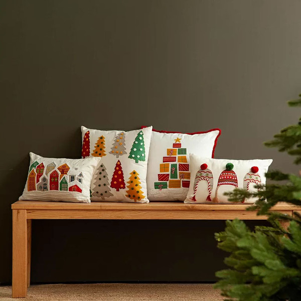 Изображение товара Чехол на подушку Tkano New Year Essential Snowy Village TK25-CC0028