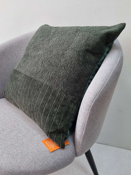 Изображение товара Наволочка декоративная MATEX Tufted Velvet ALEX-51 (темно-зеленый)