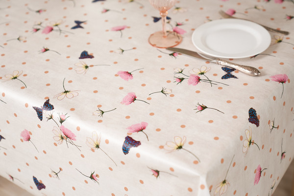 Изображение товара Скатерть Stolima Napco Бабочки и горох 4013 (180x130, карамель)