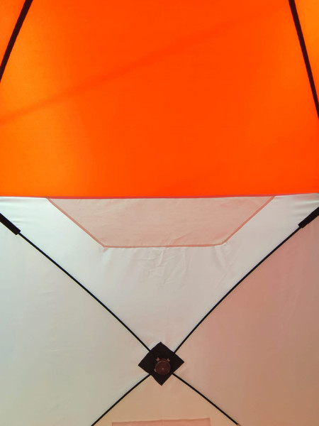 Изображение товара Палатка Пингвин Shelters MrFisher 1.7x1.7 2-слойная в чехле (белый/оранжевый)