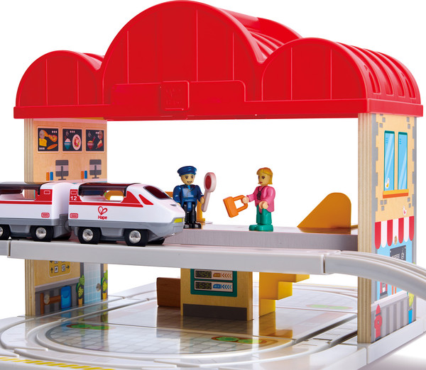 Изображение товара Железная дорога игрушечная Hape Железнодорожная станция / E3877_HP