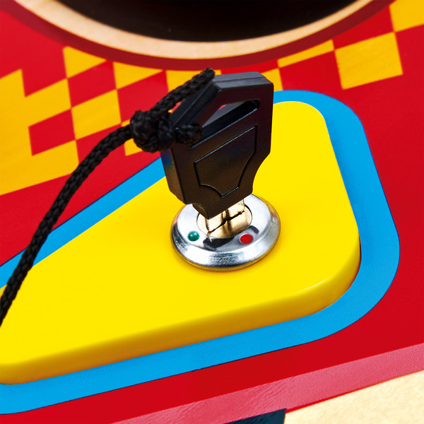 Изображение товара Бизиборд Hape Цвета и формы Маленький гонщик / E1120_HP