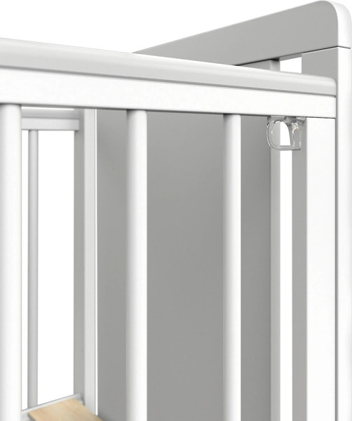 Изображение товара Детская кроватка INDIGO Classic колесо-качалка (массив березы, ЛДСП, ПВХ накладка, белая аляска)