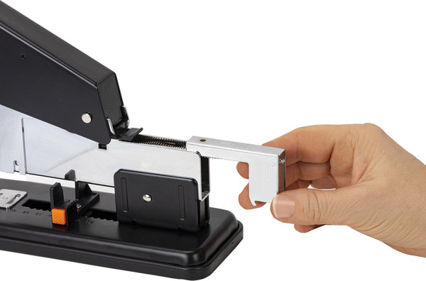 Изображение товара Степлер Staff 272737 (черный)