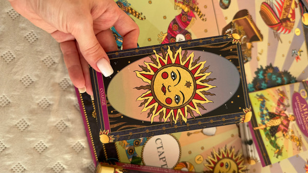 Изображение товара Набор для гадания Эксмо Лила Царица Драконов. Трансформационная игра познания себя (9785041876081)