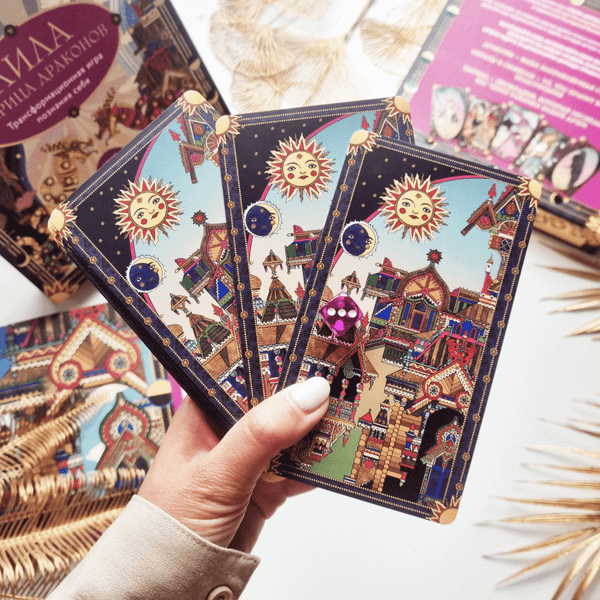 Изображение товара Набор для гадания Эксмо Лила Царица Драконов. Трансформационная игра познания себя (9785041876081)