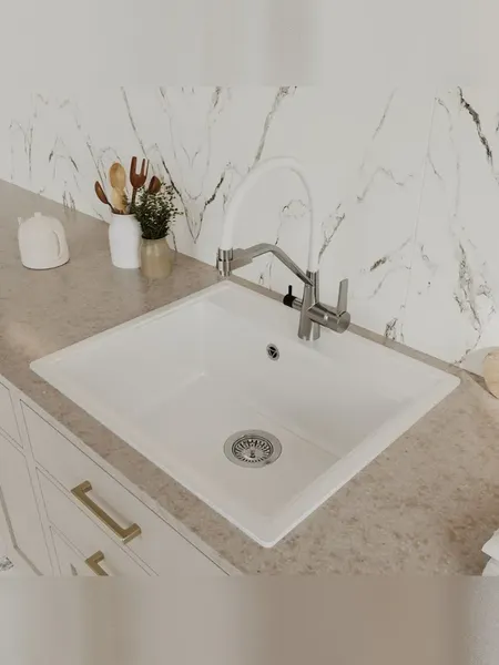 Изображение товара Мойка кухонная Teymi Lori Maxi 60х51 / T120121 (белый матовый)